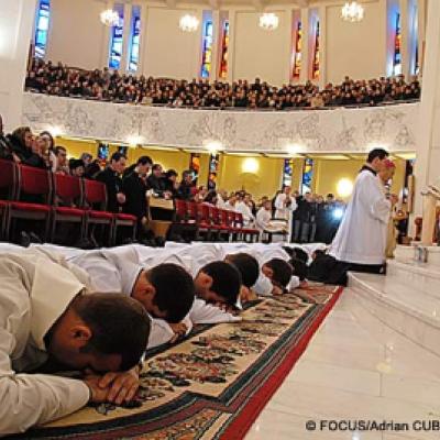 8 decembrie 2006: Iaşi: 15 noi diaconi