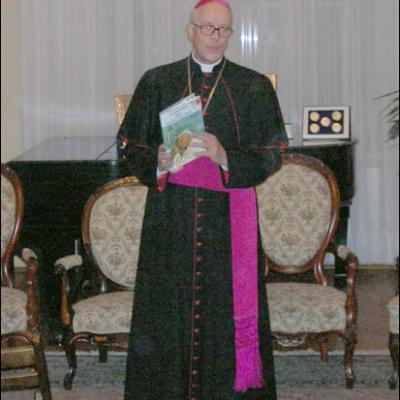 11 decembrie 2006: Bucureşti (Nunţiatura apostolică): Lansarea cărţii "Un buchet de laude pentru papa Ioan Paul al II-lea"