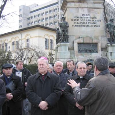 15 februarie 2007: Bucureşti: Manifestare de protest în problema catedralei