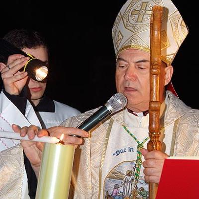 8 aprilie 2007: Iaşi: Liturghia din noaptea Învierii (FOCUS)