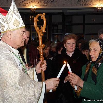 8 aprilie 2007: Iaşi: Liturghia din noaptea Învierii (FOCUS)