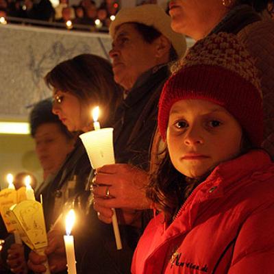 8 aprilie 2007: Iaşi: Liturghia din noaptea Învierii (FOCUS)