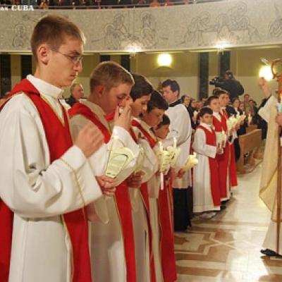 8 aprilie 2007: Iaşi: Liturghia din noaptea Învierii (FOCUS)
