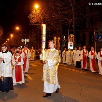8 aprilie 2007: Iaşi: Liturghia din noaptea Învierii (FOCUS)