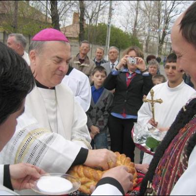 14-15 aprilie 2007: Vizită pastorală în Parohia "Fericitul Ieremia Valahul" din Roman