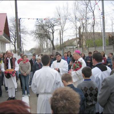 14-15 aprilie 2007: Vizită pastorală în Parohia "Fericitul Ieremia Valahul" din Roman