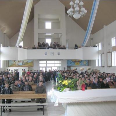 14-15 aprilie 2007: Vizită pastorală în Parohia "Fericitul Ieremia Valahul" din Roman