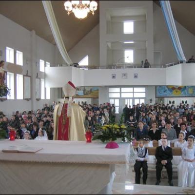 14-15 aprilie 2007: Vizită pastorală în Parohia "Fericitul Ieremia Valahul" din Roman