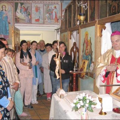 14-15 aprilie 2007: Vizită pastorală în Parohia "Fericitul Ieremia Valahul" din Roman