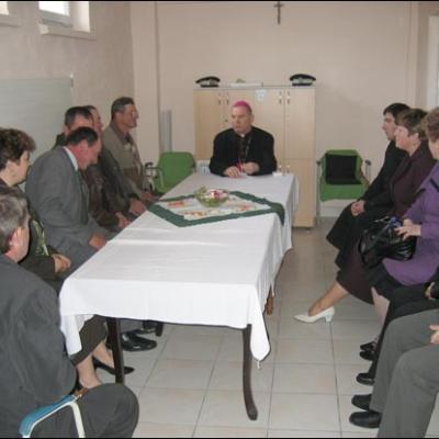 14-15 aprilie 2007: Vizită pastorală în Parohia "Fericitul Ieremia Valahul" din Roman