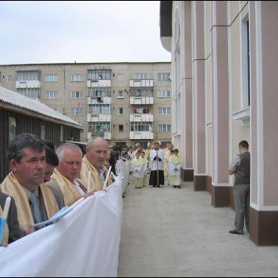 29 aprilie 2007: Roman: Consacrarea altarului şi sfinţirea bisericii "Isus, Bunul Pastor"