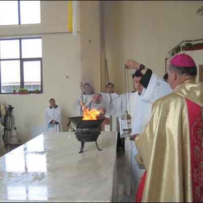 29 aprilie 2007: Roman: Consacrarea altarului şi sfinţirea bisericii "Isus, Bunul Pastor"