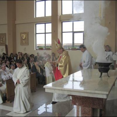 29 aprilie 2007: Roman: Consacrarea altarului şi sfinţirea bisericii "Isus, Bunul Pastor"