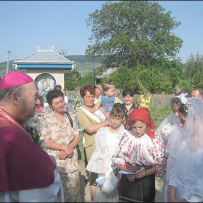 26 mai 2007: Capăta: Sfinţirea noului lăcaş şi consacrarea altarului