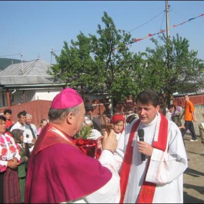 26 mai 2007: Capăta: Sfinţirea noului lăcaş şi consacrarea altarului