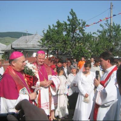 26 mai 2007: Capăta: Sfinţirea noului lăcaş şi consacrarea altarului