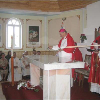 26 mai 2007: Capăta: Sfinţirea noului lăcaş şi consacrarea altarului