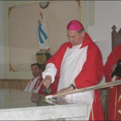 26 mai 2007: Capăta: Sfinţirea noului lăcaş şi consacrarea altarului