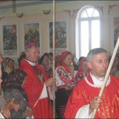 26 mai 2007: Capăta: Sfinţirea noului lăcaş şi consacrarea altarului