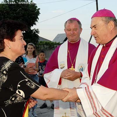 28 mai 2007: Săbăoani: Sfinţirea unei grote dedicate Maicii Domnului (foto: FOCUS)