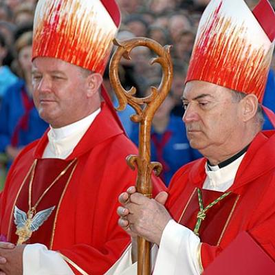 28 mai 2007: Săbăoani: Sfinţirea unei grote dedicate Maicii Domnului (foto: FOCUS)