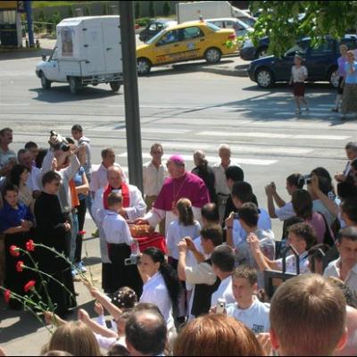 3 iunie 2007: Iaşi ("Sf. Tereza"): Sub adierea Duhului Sfânt şi privind la Maria (foto: Ovidiu Bişog)