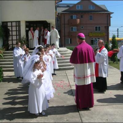 3 iunie 2007: Iaşi ("Sf. Tereza"): Sub adierea Duhului Sfânt şi privind la Maria (foto: Ovidiu Bişog)
