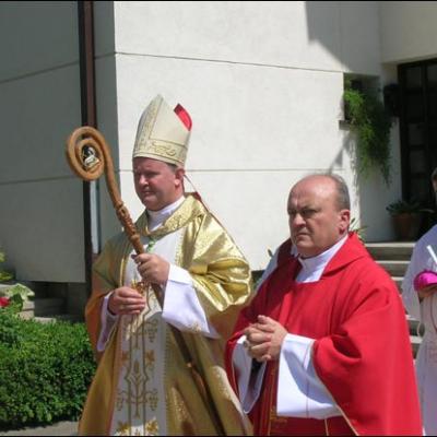 3 iunie 2007: Iaşi ("Sf. Tereza"): Sub adierea Duhului Sfânt şi privind la Maria (foto: Ovidiu Bişog)