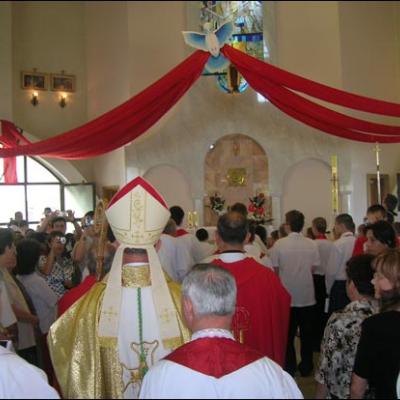 3 iunie 2007: Iaşi ("Sf. Tereza"): Sub adierea Duhului Sfânt şi privind la Maria (foto: Ovidiu Bişog)