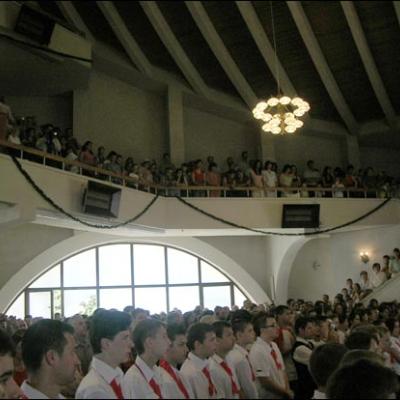 3 iunie 2007: Iaşi ("Sf. Tereza"): Sub adierea Duhului Sfânt şi privind la Maria (foto: Ovidiu Bişog)