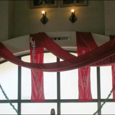 3 iunie 2007: Iaşi ("Sf. Tereza"): Sub adierea Duhului Sfânt şi privind la Maria (foto: Ovidiu Bişog)