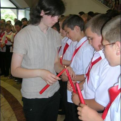 3 iunie 2007: Iaşi ("Sf. Tereza"): Sub adierea Duhului Sfânt şi privind la Maria (foto: Ovidiu Bişog)
