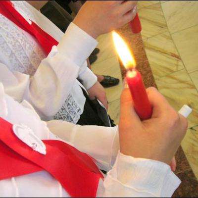 3 iunie 2007: Iaşi ("Sf. Tereza"): Sub adierea Duhului Sfânt şi privind la Maria (foto: Ovidiu Bişog)