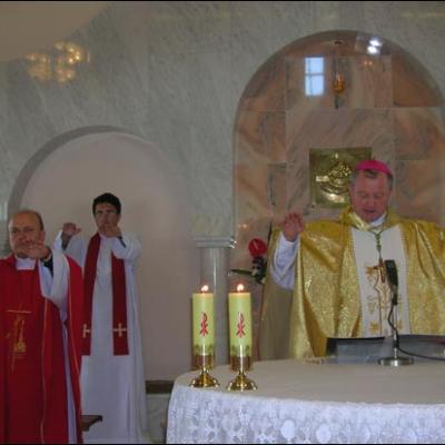 3 iunie 2007: Iaşi ("Sf. Tereza"): Sub adierea Duhului Sfânt şi privind la Maria (foto: Ovidiu Bişog)