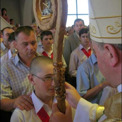 3 iunie 2007: Iaşi ("Sf. Tereza"): Sub adierea Duhului Sfânt şi privind la Maria (foto: Ovidiu Bişog)