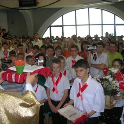 3 iunie 2007: Iaşi ("Sf. Tereza"): Sub adierea Duhului Sfânt şi privind la Maria (foto: Ovidiu Bişog)
