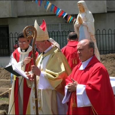 3 iunie 2007: Iaşi ("Sf. Tereza"): Sub adierea Duhului Sfânt şi privind la Maria (foto: Ovidiu Bişog)