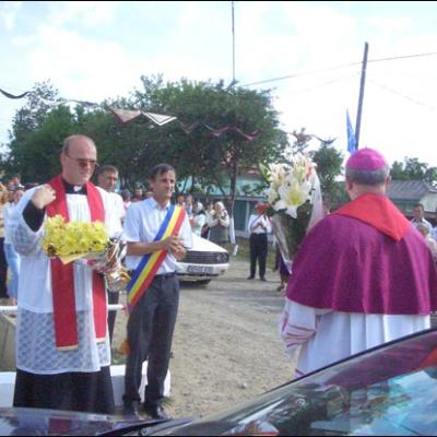 9 iunie 2007: Buhonca: Consacrarea altarului şi sacramentul Mirului