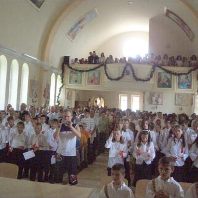 9 iunie 2007: Buhonca: Consacrarea altarului şi sacramentul Mirului