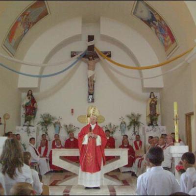 9 iunie 2007: Buhonca: Consacrarea altarului şi sacramentul Mirului