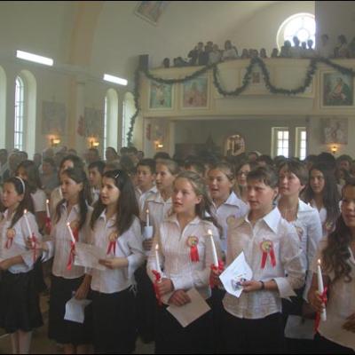 9 iunie 2007: Buhonca: Consacrarea altarului şi sacramentul Mirului