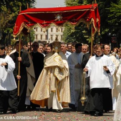 10 iunie 2007: Iaşi: Procesiune cu sfântul sacrament (FOCUS)