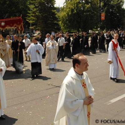 10 iunie 2007: Iaşi: Procesiune cu sfântul sacrament (FOCUS)