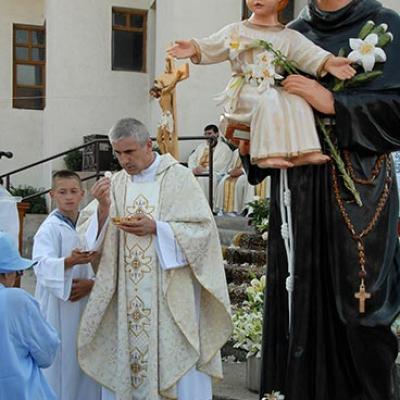 13 iunie 2007: Iaşi: Hramul Parohiei "Sf. Anton"