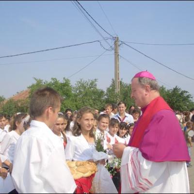 17 iunie 2007: Administrarea Mirului în Parohia Ploscuţeni