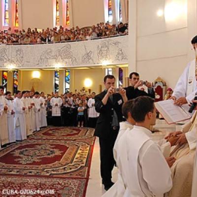 24 iunie 2007: Iaşi: Sfinţiri de preoţi (FOCUS)