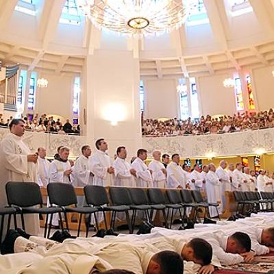 24 iunie 2007: Iaşi: Sfinţiri de preoţi (FOCUS)