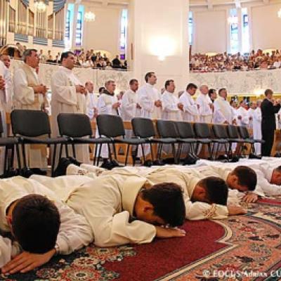 24 iunie 2007: Iaşi: Sfinţiri de preoţi (FOCUS)
