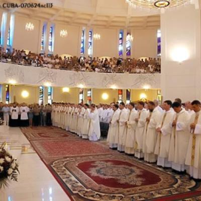 24 iunie 2007: Iaşi: Sfinţiri de preoţi (FOCUS)
