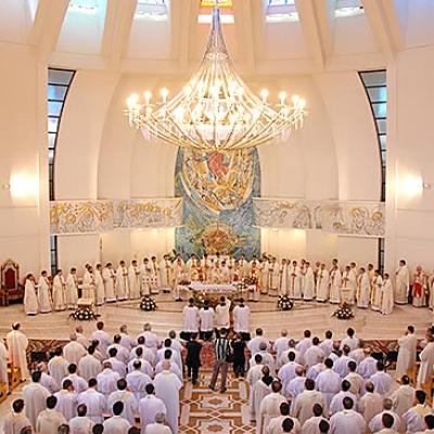 24 iunie 2007: Iaşi: Sfinţiri de preoţi (FOCUS)